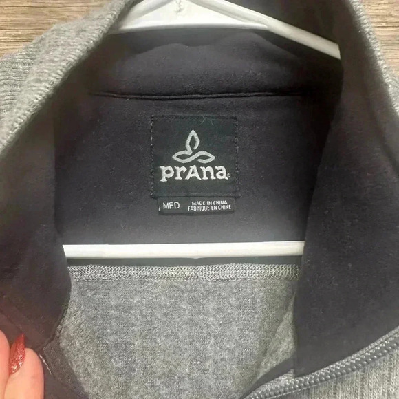 Prana Gray Full Zip Up Sweater Size Medium - Picture 4 of 5